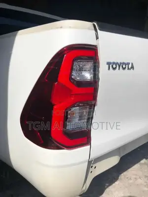 Hilux Revo Tail Lights Red Led Tail Lamps Left