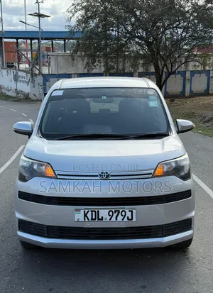 Toyota Spade 2017 Off white