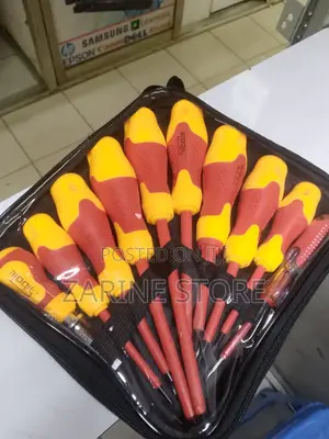 10 Pieces Set of Screwdriver Insulated With Rubber Handle