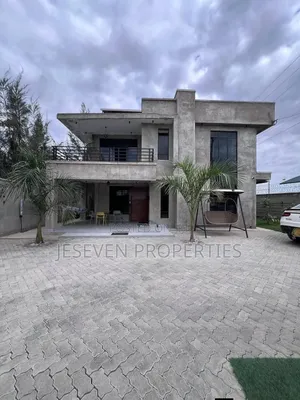 5bdrm Mansion in Katani Road for sale