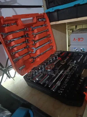 82pc Socket Wrench Set