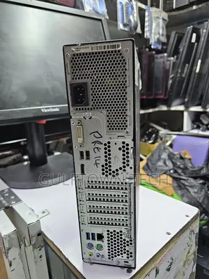 Fujitsu Esprimo D556/2/E85+ 8GB Intel Core i5 HDD 500GB