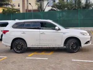 Mitsubishi Outlander 2.0 PHEV AWD 2017 White