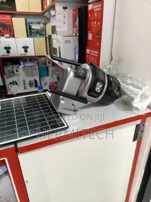 Dual Lens Resolution 4g Solar Outdoor Security CCTV