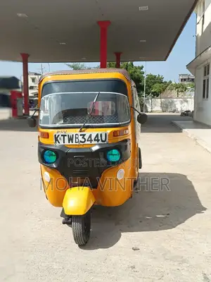Bajaj RE 2018 Yellow