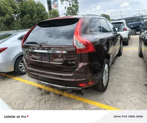 Volvo XC60 2018 Brown