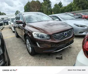Volvo XC60 2018 Brown