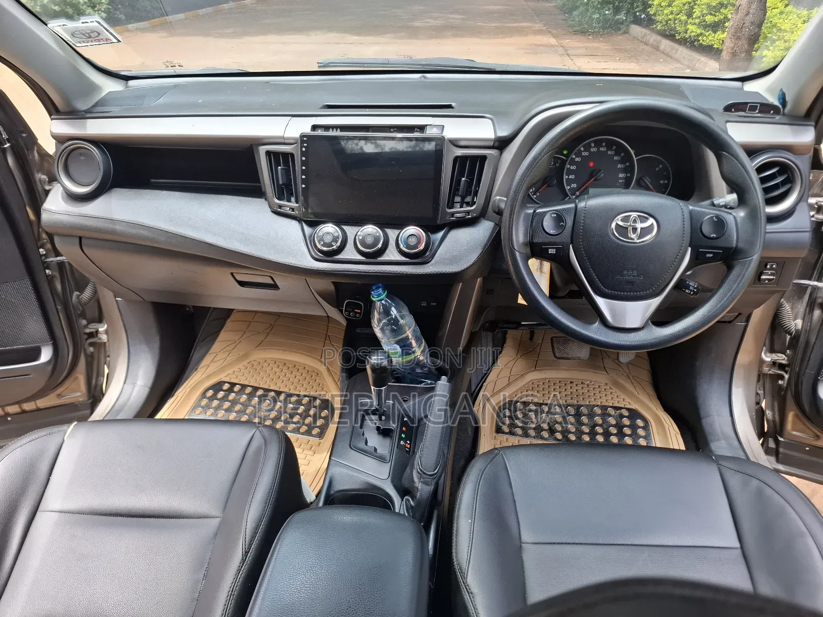 Toyota RAV4 2017 Gray