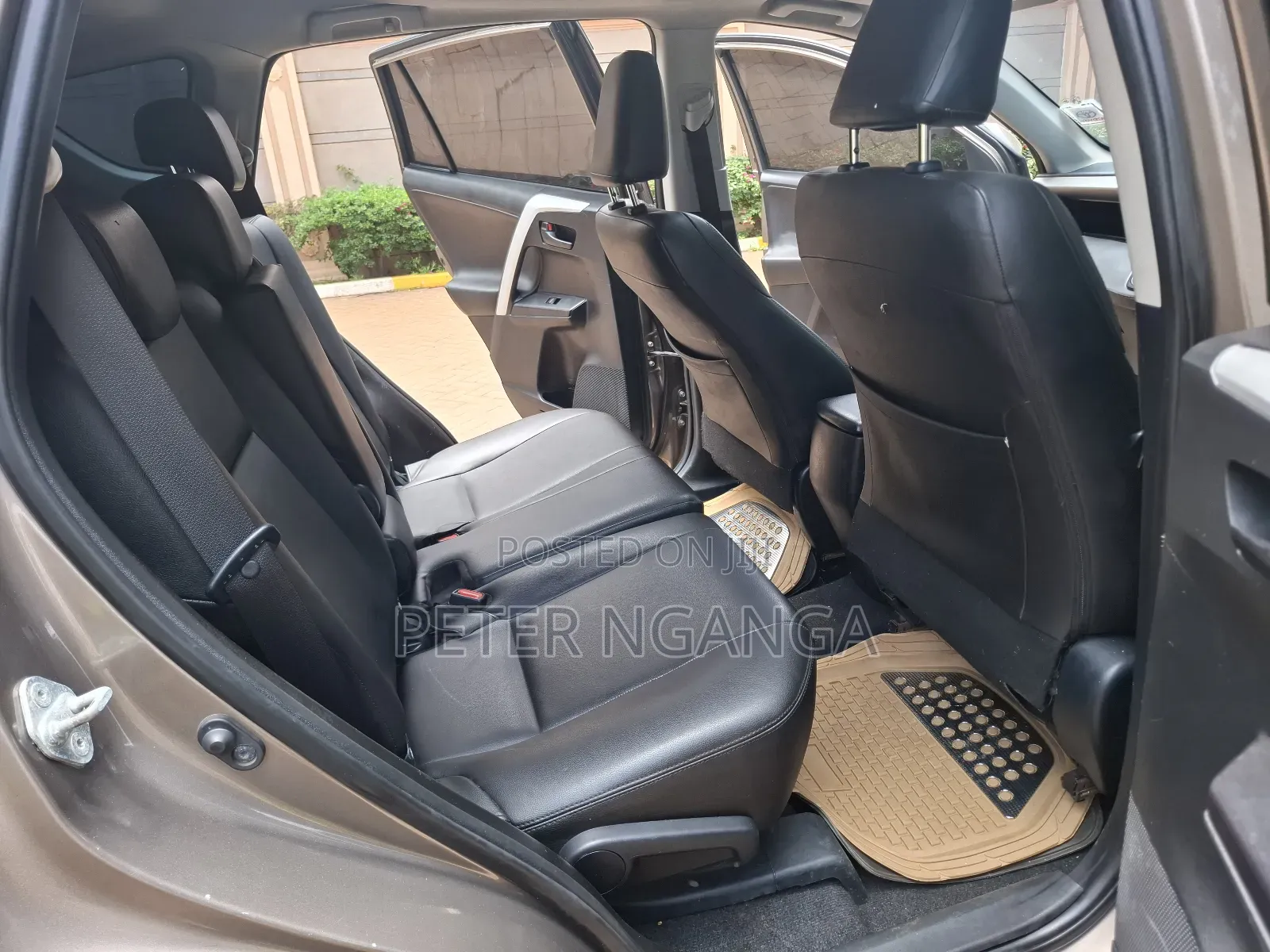 Toyota RAV4 2017 Gray