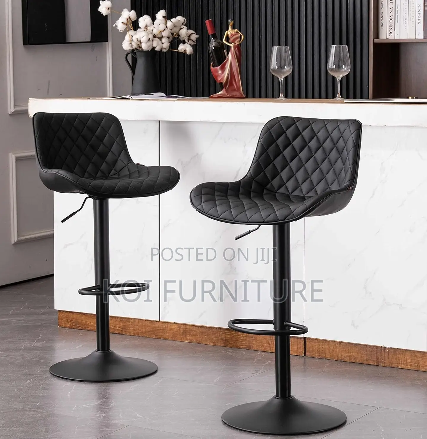 Barstool : Adjustable Swivel Barstool -Leather and Adjustable