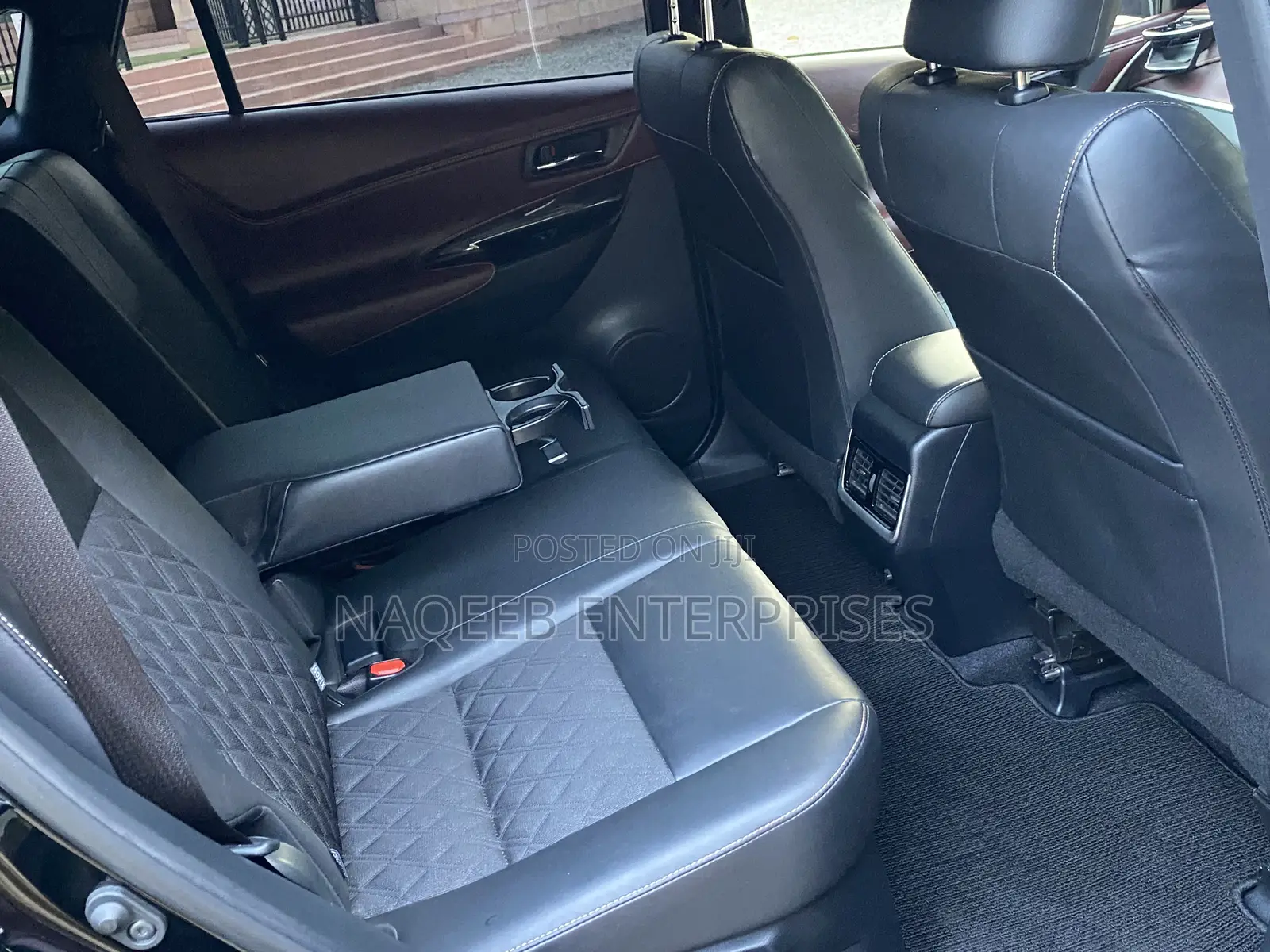 Toyota Harrier 2.0 2020 Black