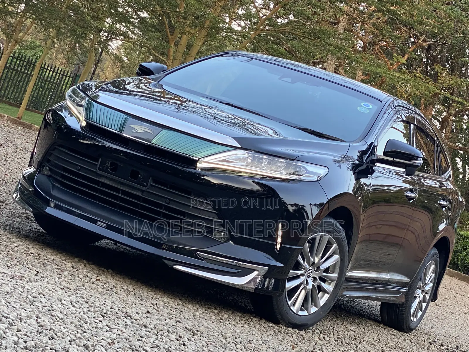 Toyota Harrier 2.0 2020 Black
