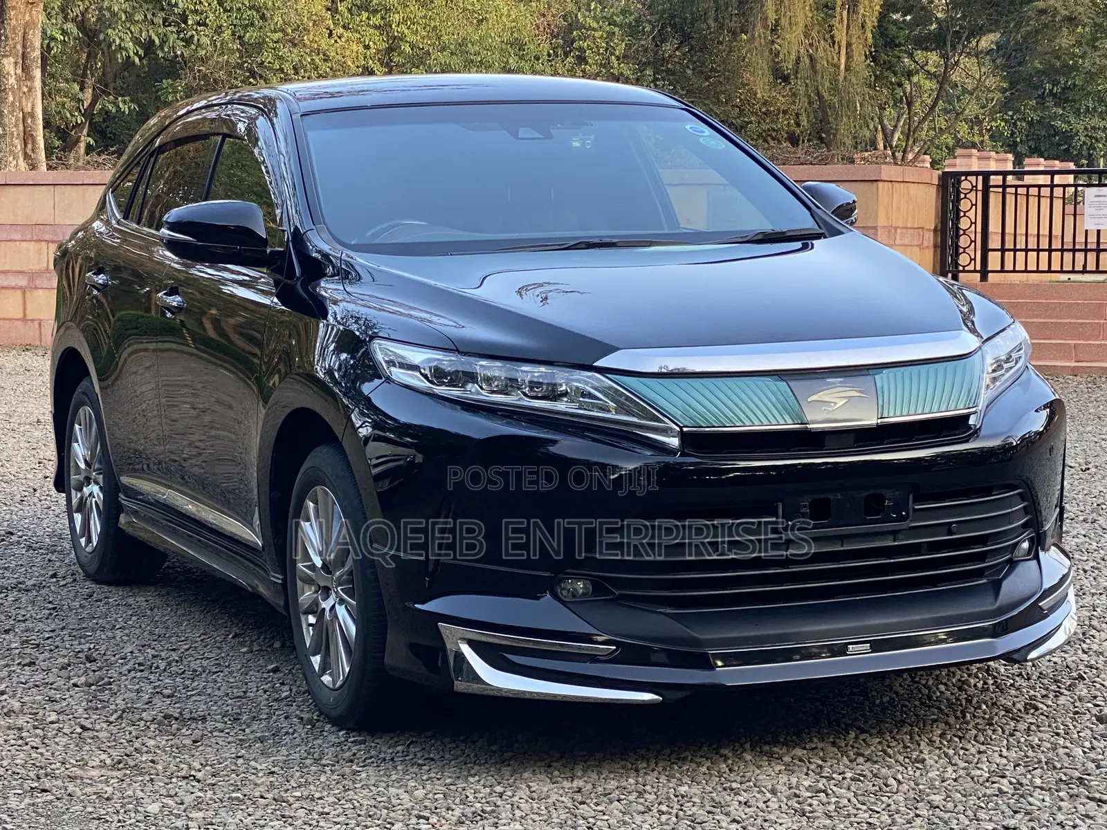 Toyota Harrier 2.0 2020 Black