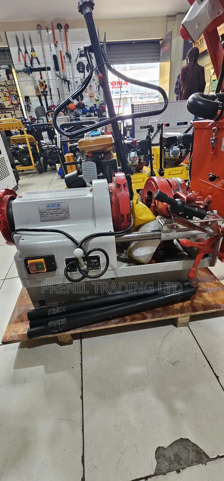 Aico Electric Pipe Threading Machine.