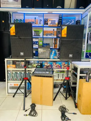 Electro-Voice (Ev) Passive Loudspeakers With Stand