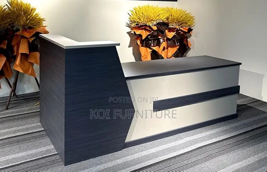Office Desk : 1.8 Meter Front Office Reception Desk