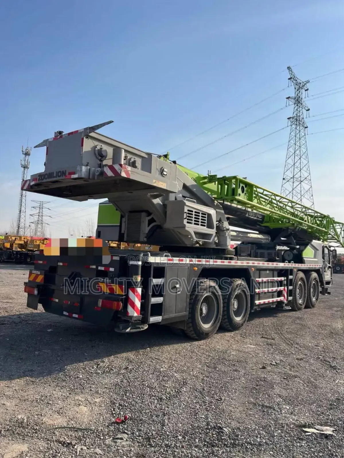 Transit Cranes for Goods Lifting Are Available