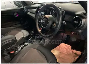 Mini Cooper 2019 Blue