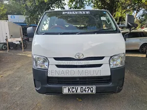 Toyota HiAce 2013 White
