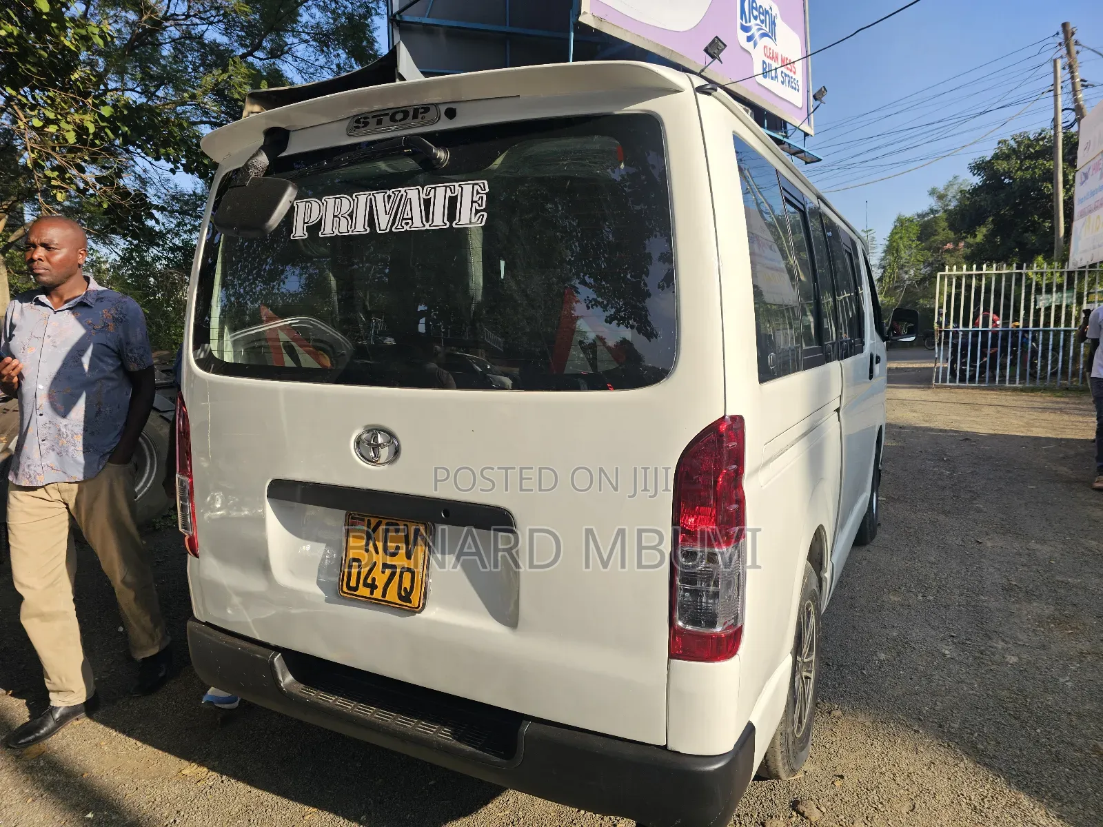 Toyota HiAce 2013 White