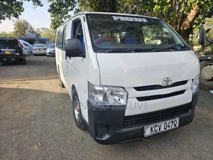 Toyota HiAce 2013 White