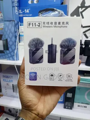 F11-2 Dual Wireless Microphone Kit for iPhone Android