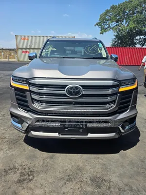 Toyota Land Cruiser 3.3 Diesel 4WD 2022 Gold