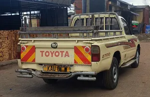 Toyota Hilux 2007 Beige