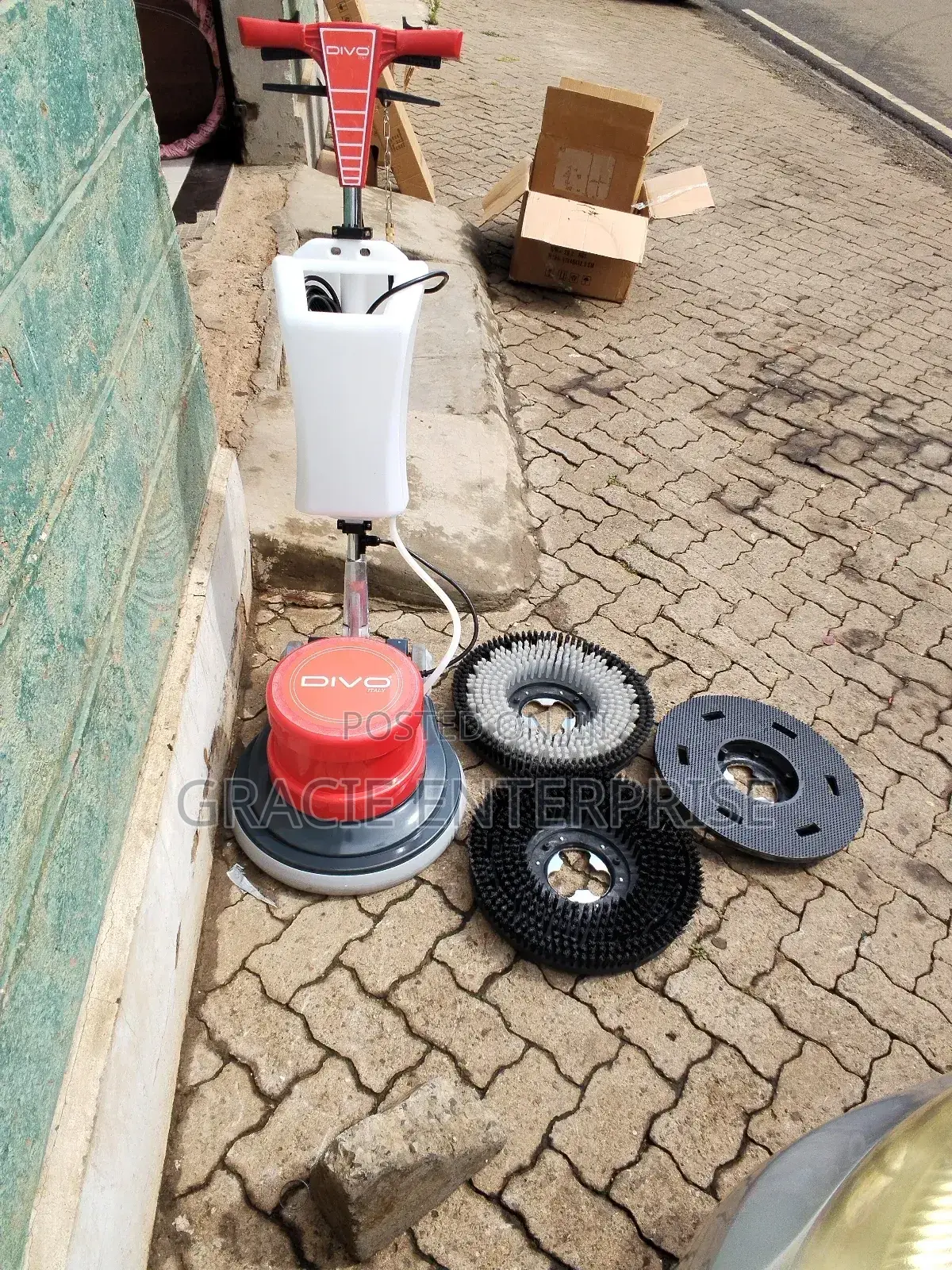 Commercial Floor Scrubber/ Cleaner Machine