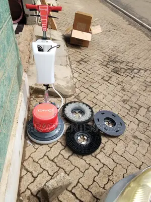 Commercial Floor Scrubber/ Cleaner Machine