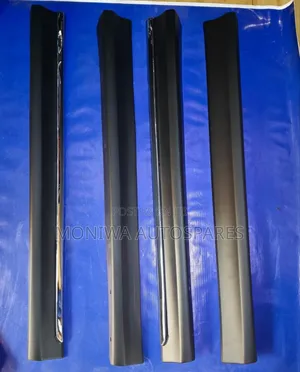 Door Moulding Forester Sj Chrome/Black