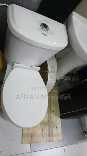 Toilets Set With Washing Basin