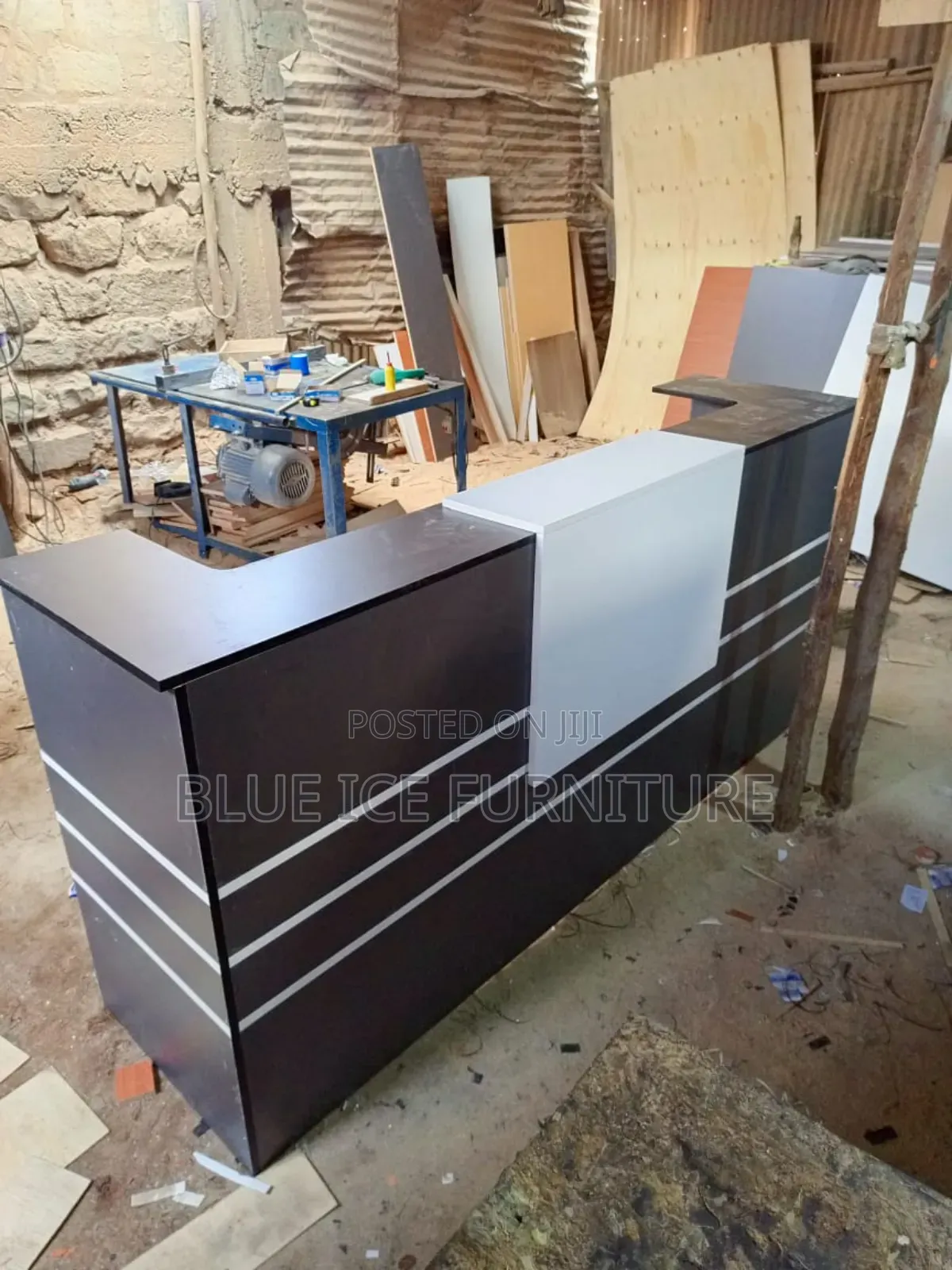 Stylish Modern 1.6m Office Reception Desk