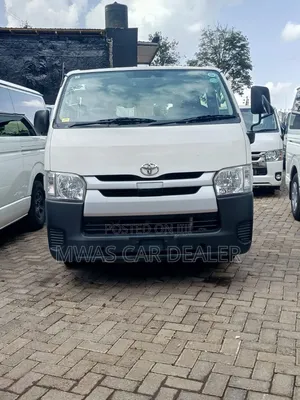 Toyota HiAce 2019 White