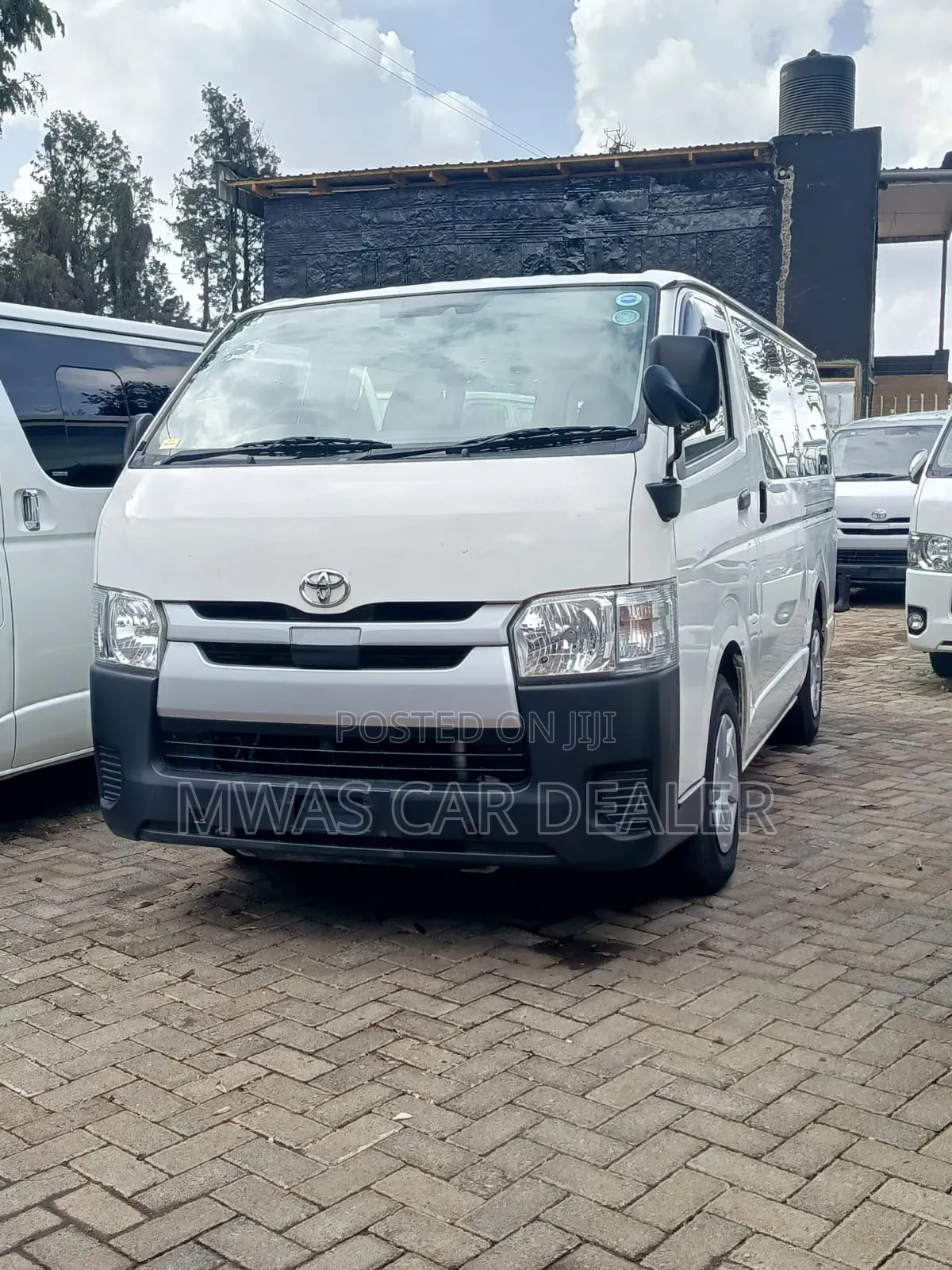 Toyota HiAce 2019 White