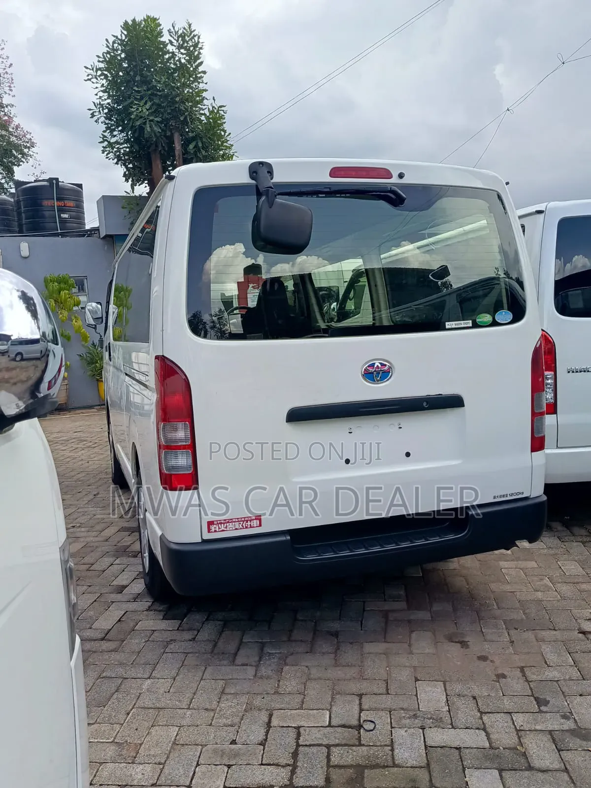 Toyota HiAce 2019 White