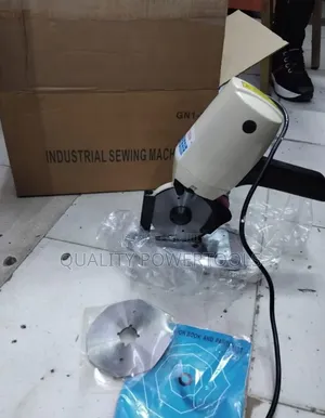 Cloth Cutting Machine