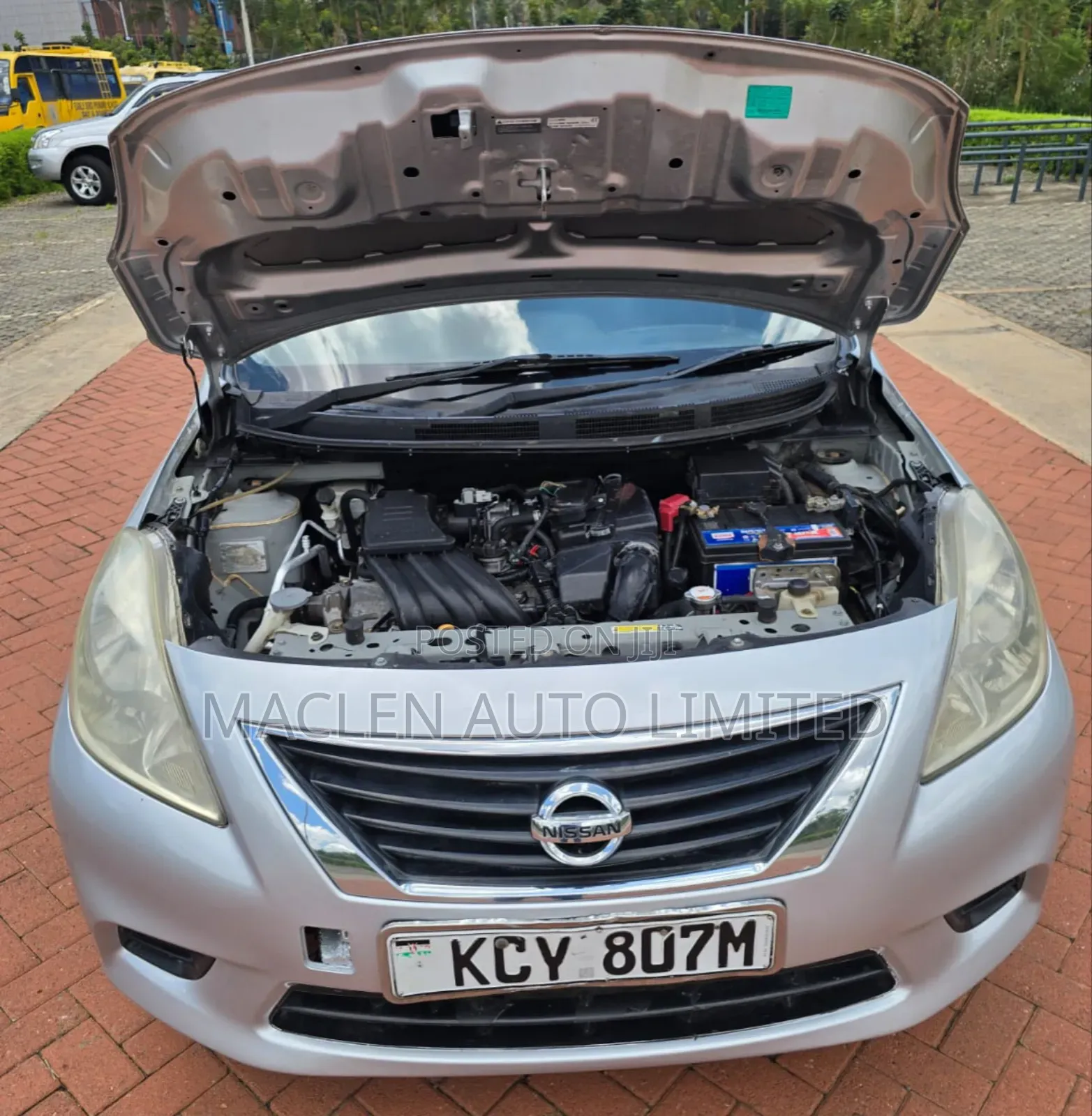 Nissan Latio 1.2 2013 Silver