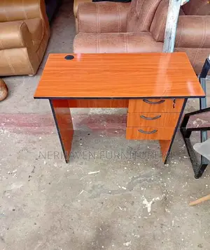 0.9m Office Study Desk – Stylish Space Saving