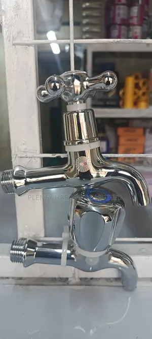 Wall Tap Short