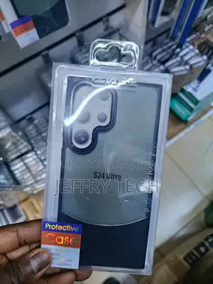 Oumida 2 in 1 Matte Samsung Galaxy S24 Ultra Translucent Case