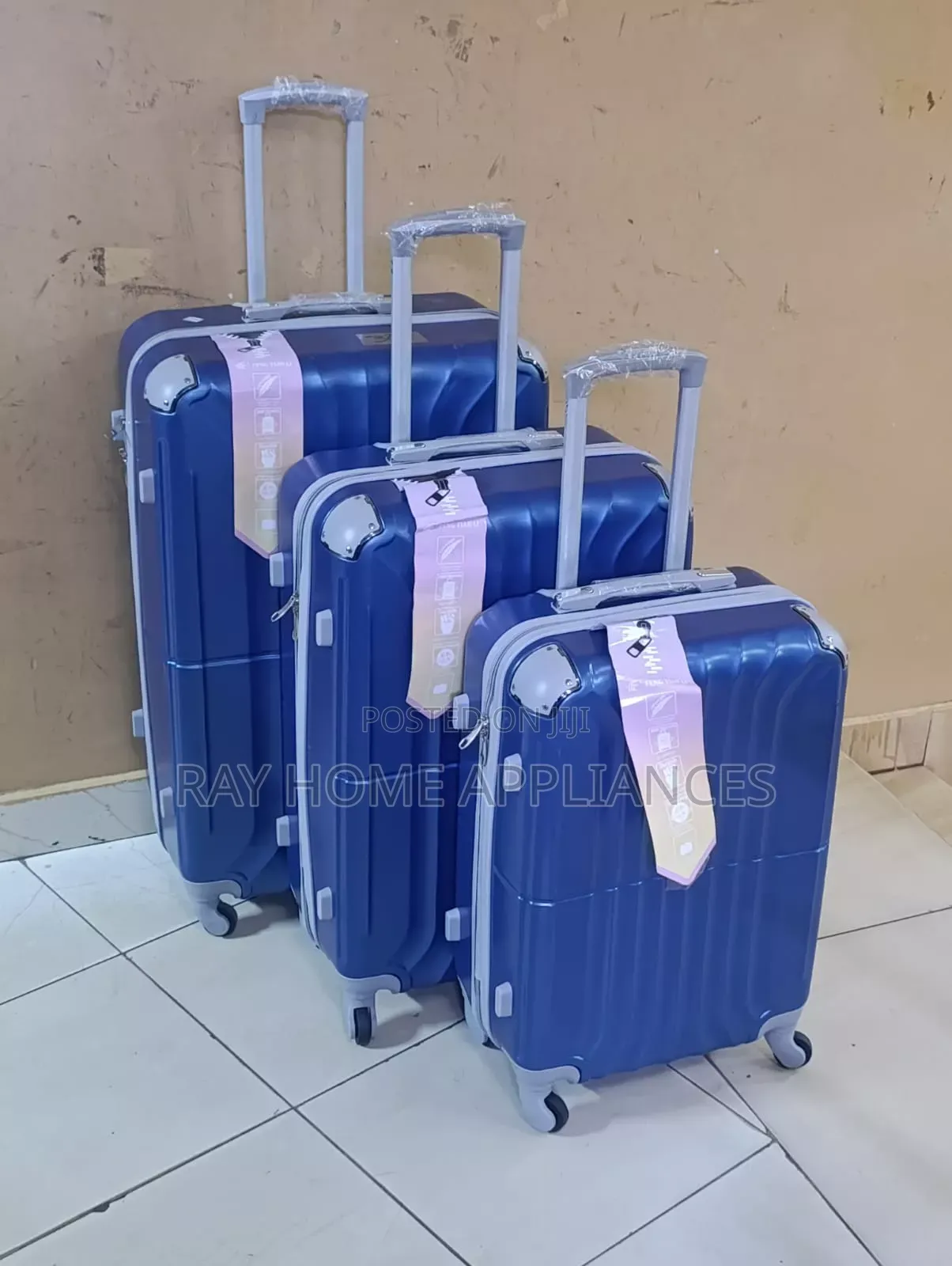 Fibre Luxurious Suitcase