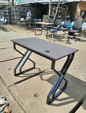 All Black Metallic Stand Office Desk