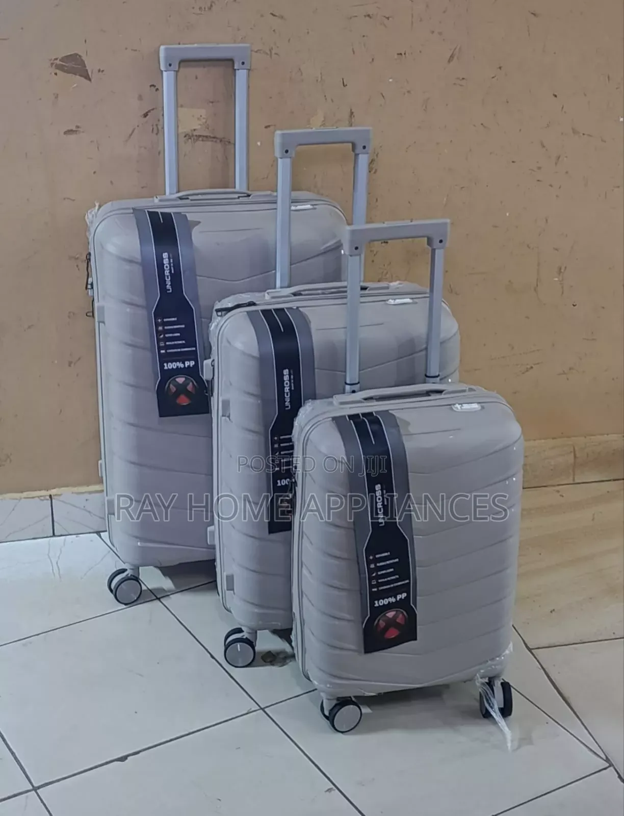 Size 4 Unbreakable Pp Suitcases 3 in 1