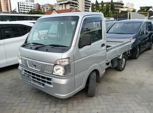 Nissan Nt 100 Truck