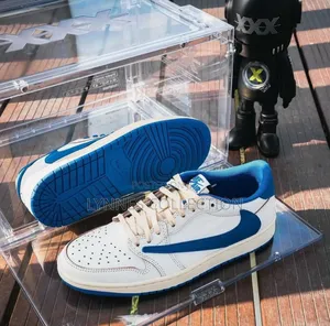 Jordan 1 Low Travis Scott Fragment