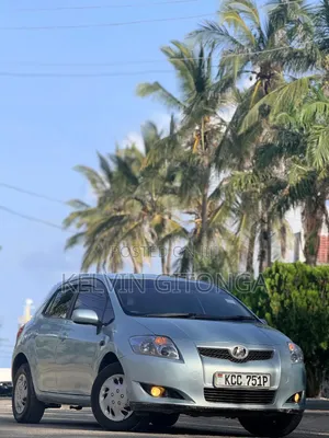 Toyota Auris 2010 Green