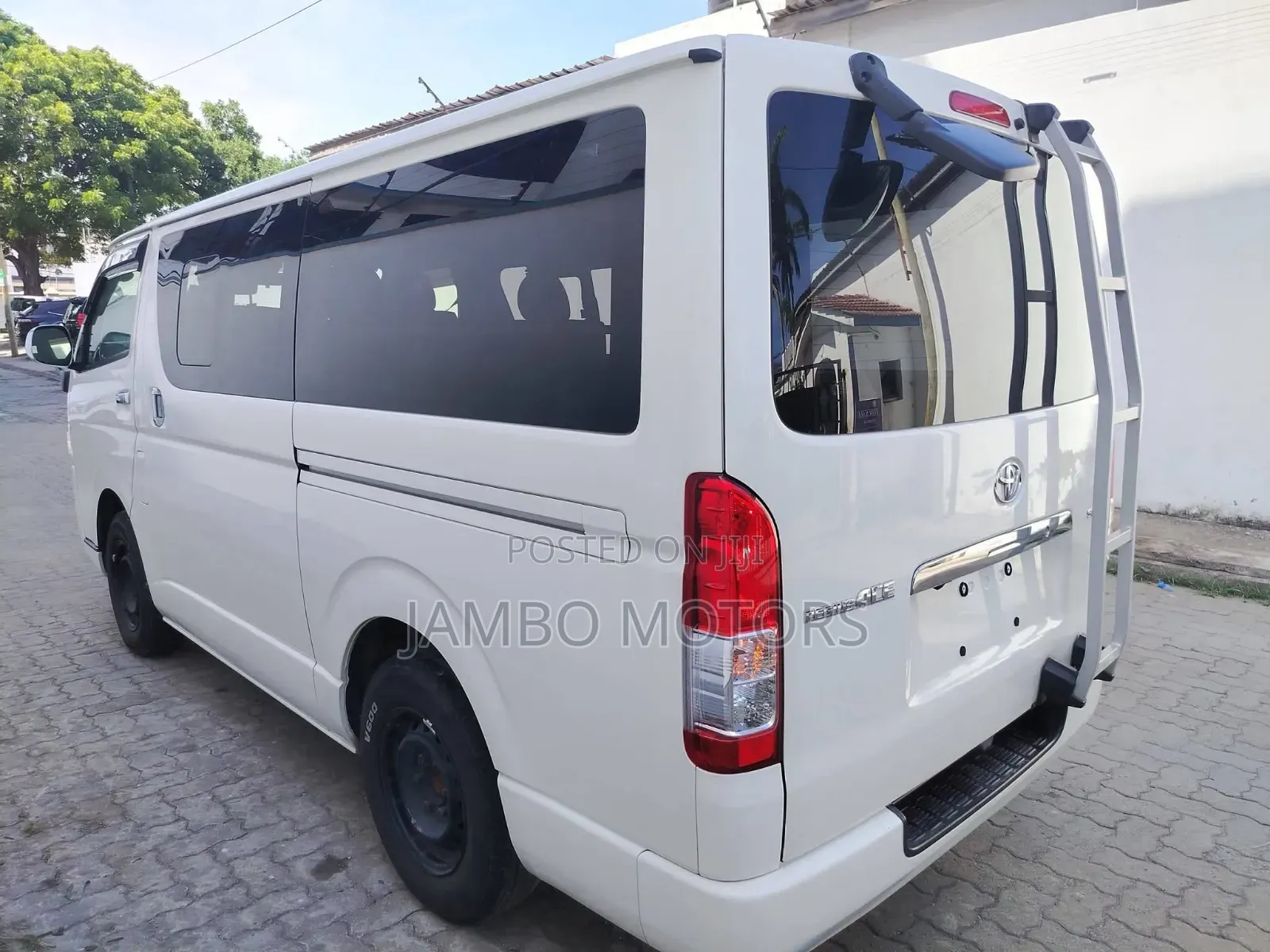 Toyota HiAce 2020 White