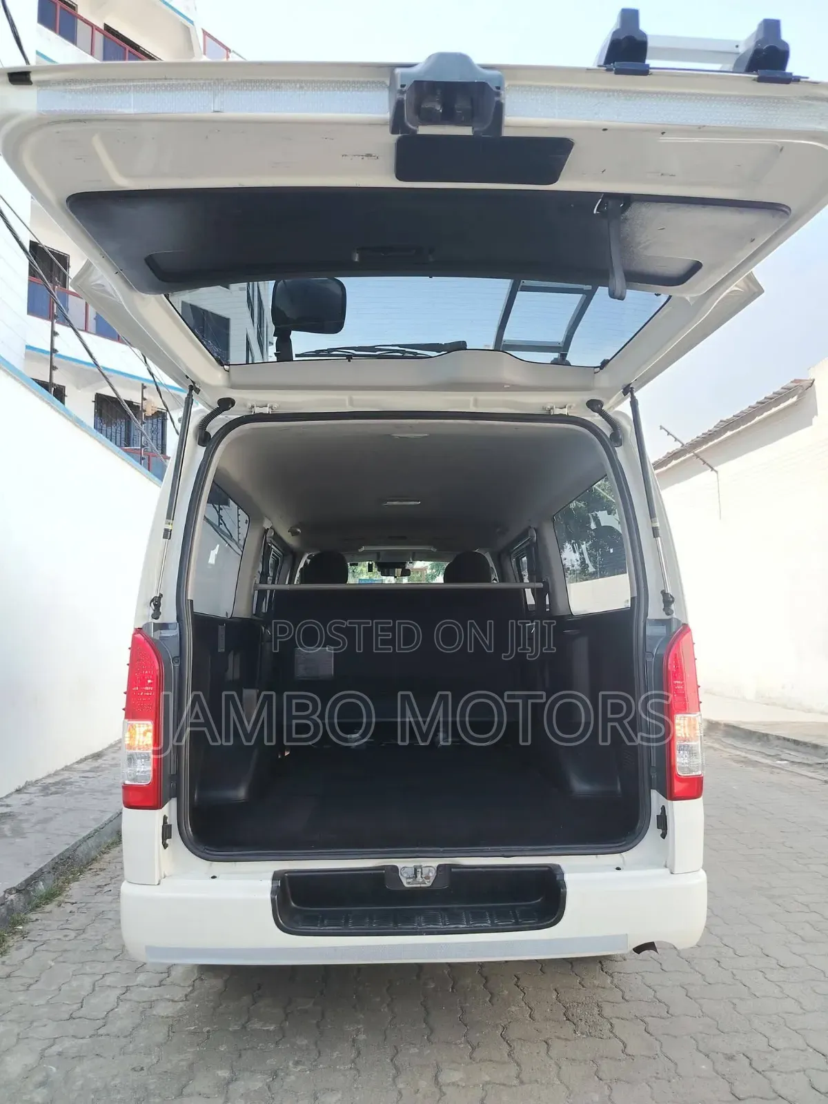 Toyota HiAce 2020 White
