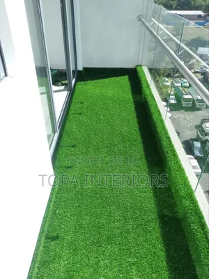 Luxurious Green Balcony Flooring Installation Artificial Grass Carpets